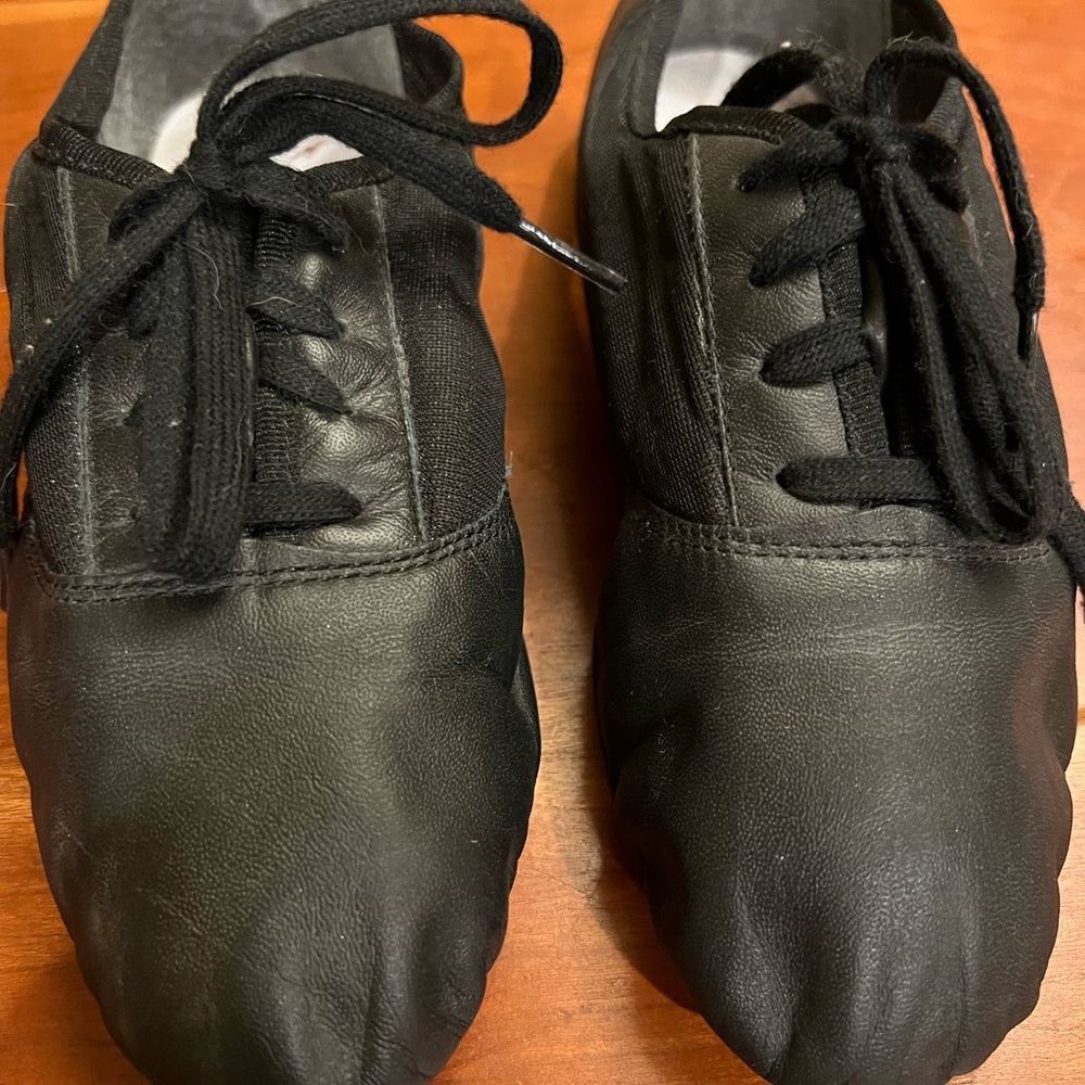 NEW Women’s Capezio E-series jazz shoes - Picture 2 of 9